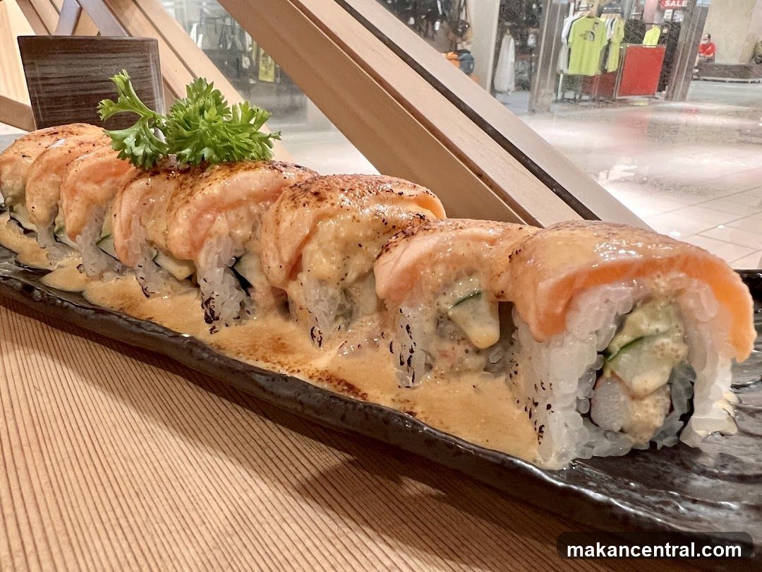 Salmon Sushi Roll