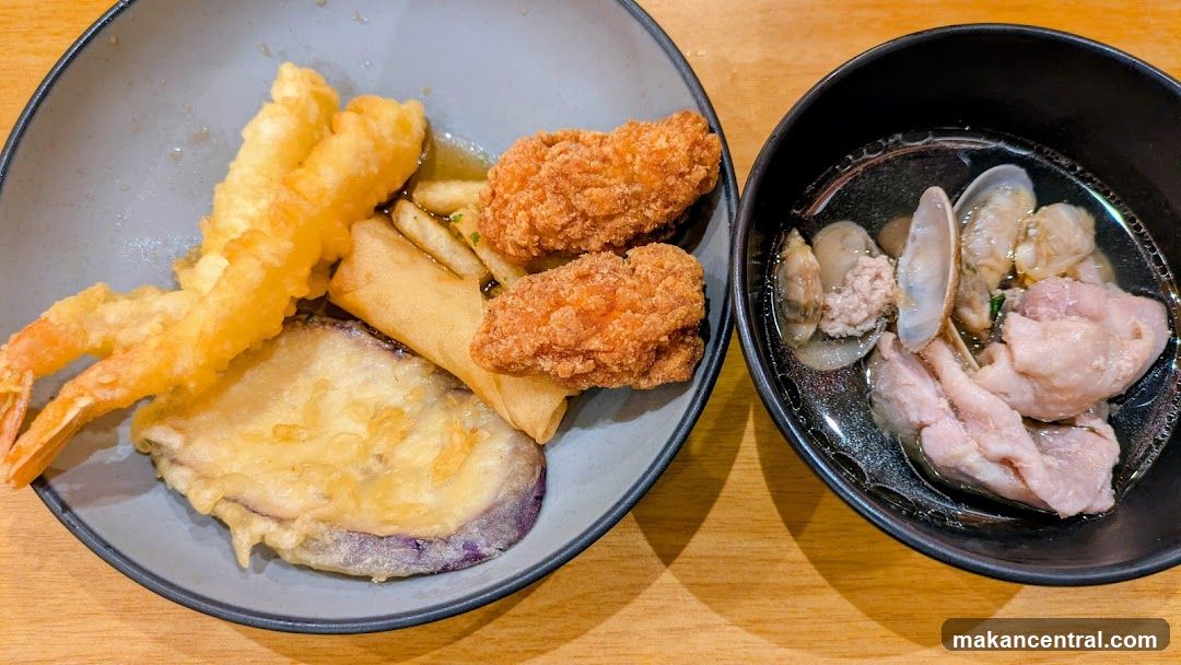 Fried Seafood and Meat Soup