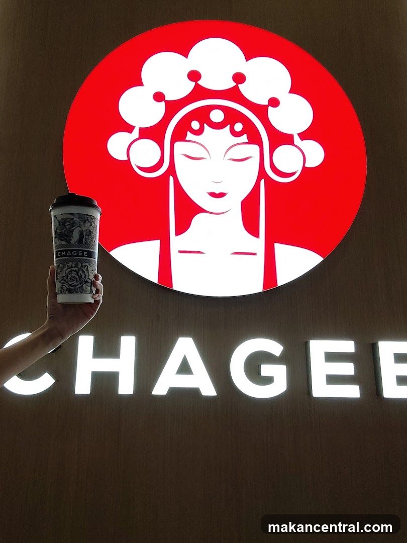 Chagee Logo and Cup