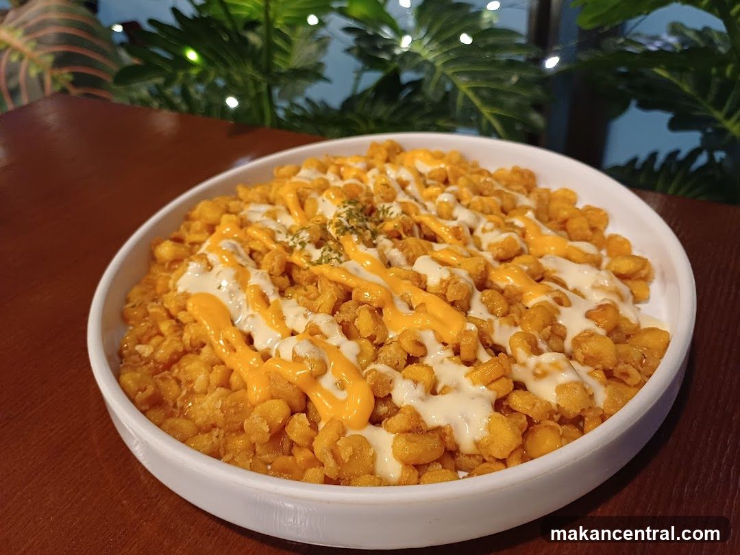 Crispy Corn with Cheese Sauce