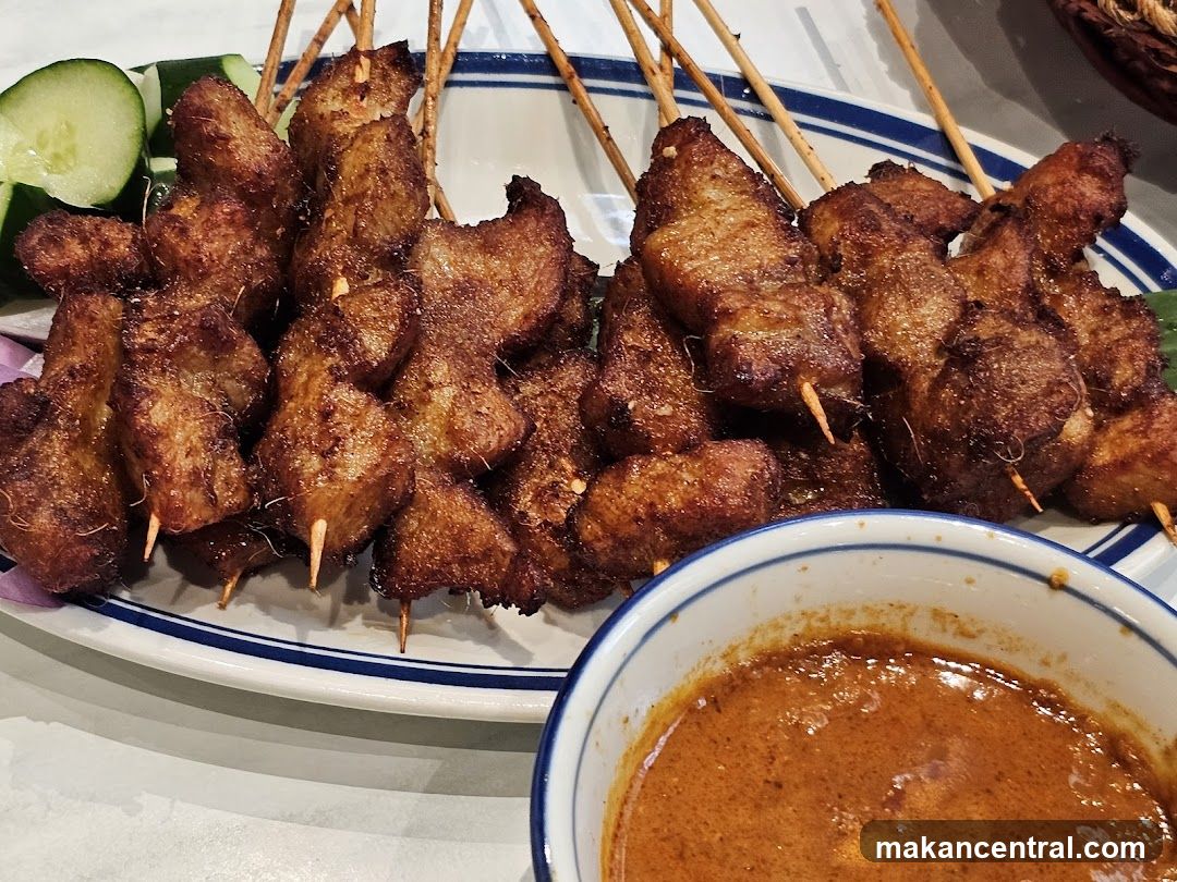 Chicken Satay with Peanut Sauce