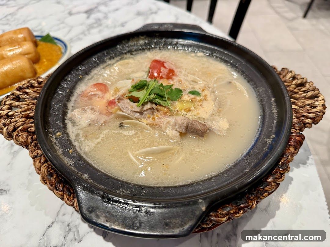 Seafood Soup with Fried Buns