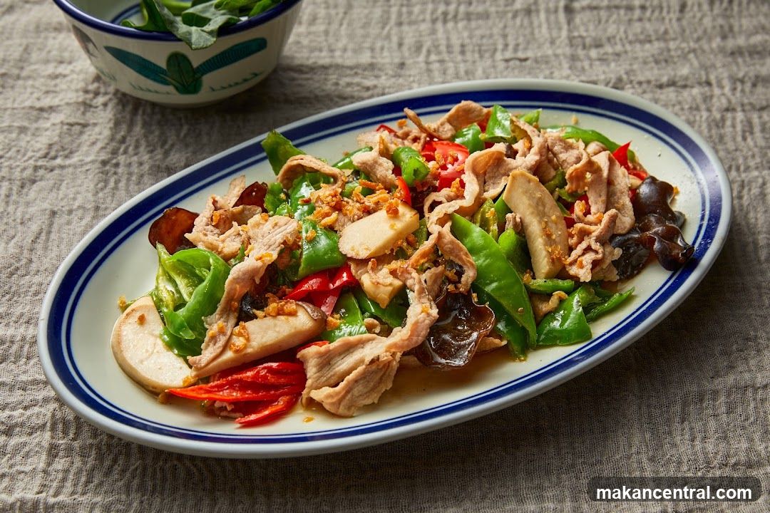 Stir-fried Pork with Peppers and Mushrooms