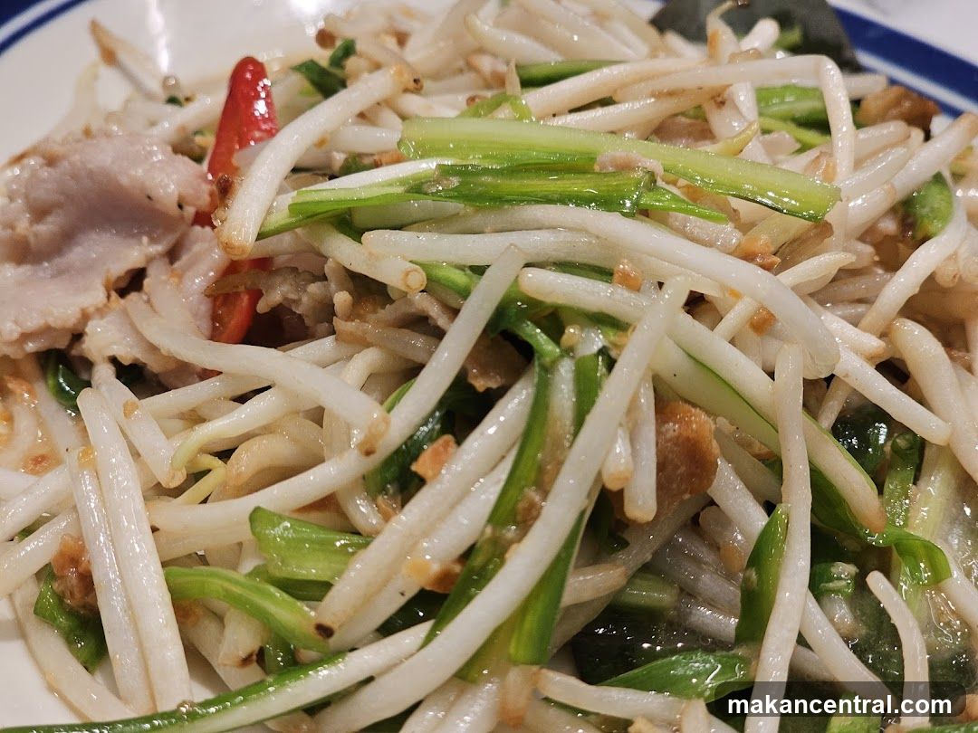 Stir-fried Bean Sprouts with Pork