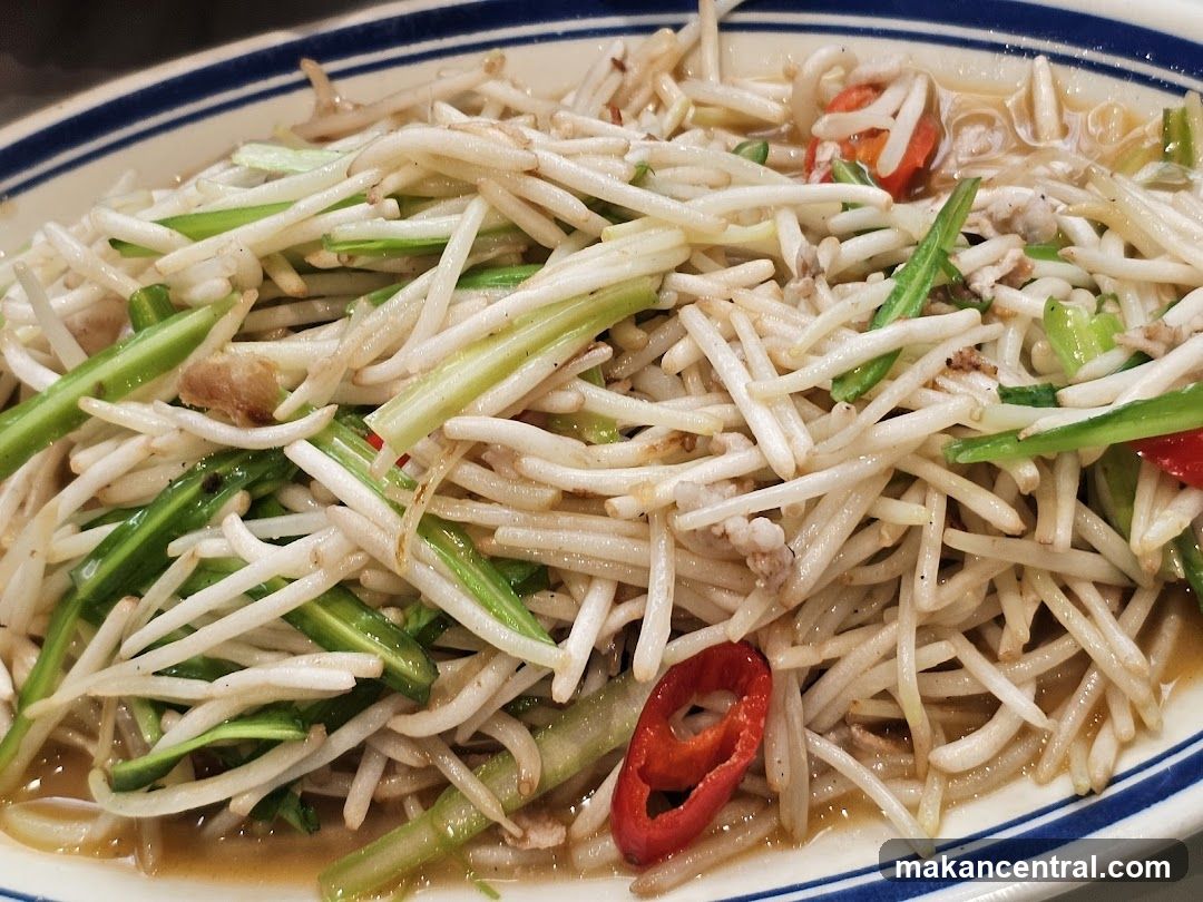 Stir-fried Bean Sprouts with Pork