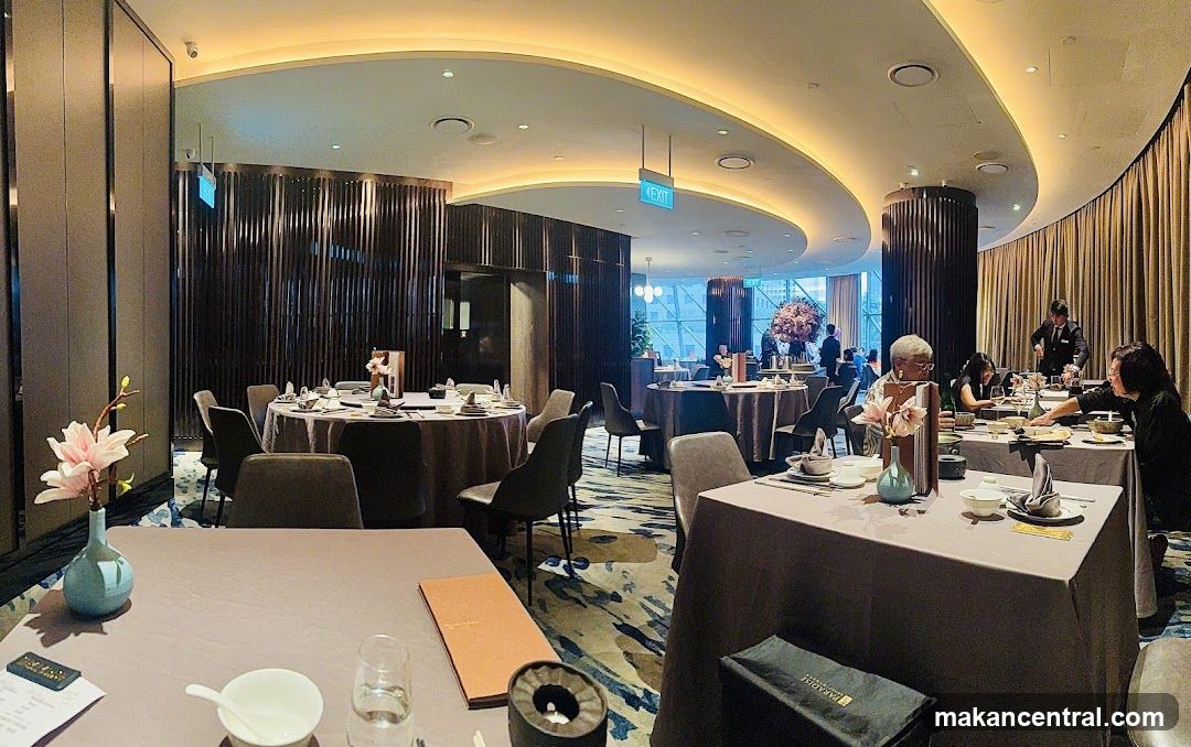 Elegant Restaurant Dining Room
