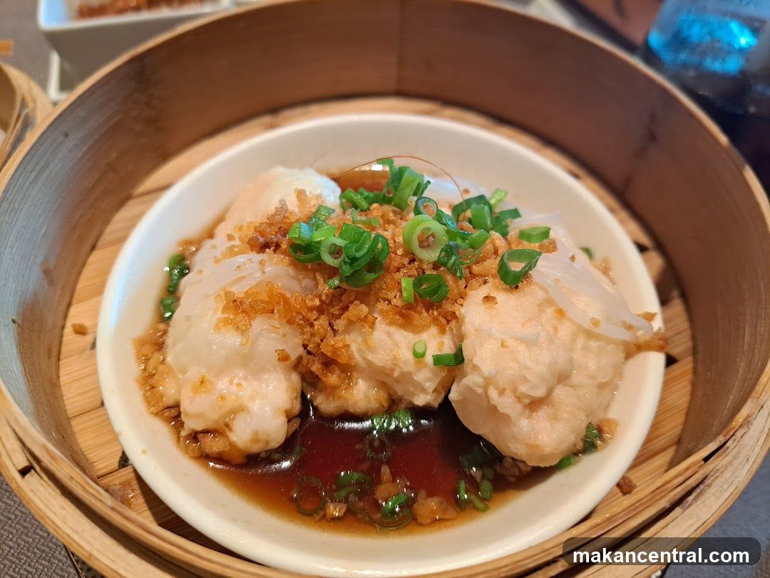 Steamed Dumplings with Toppings