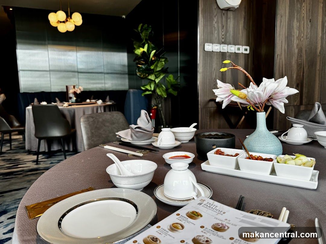 Restaurant Table Setting
