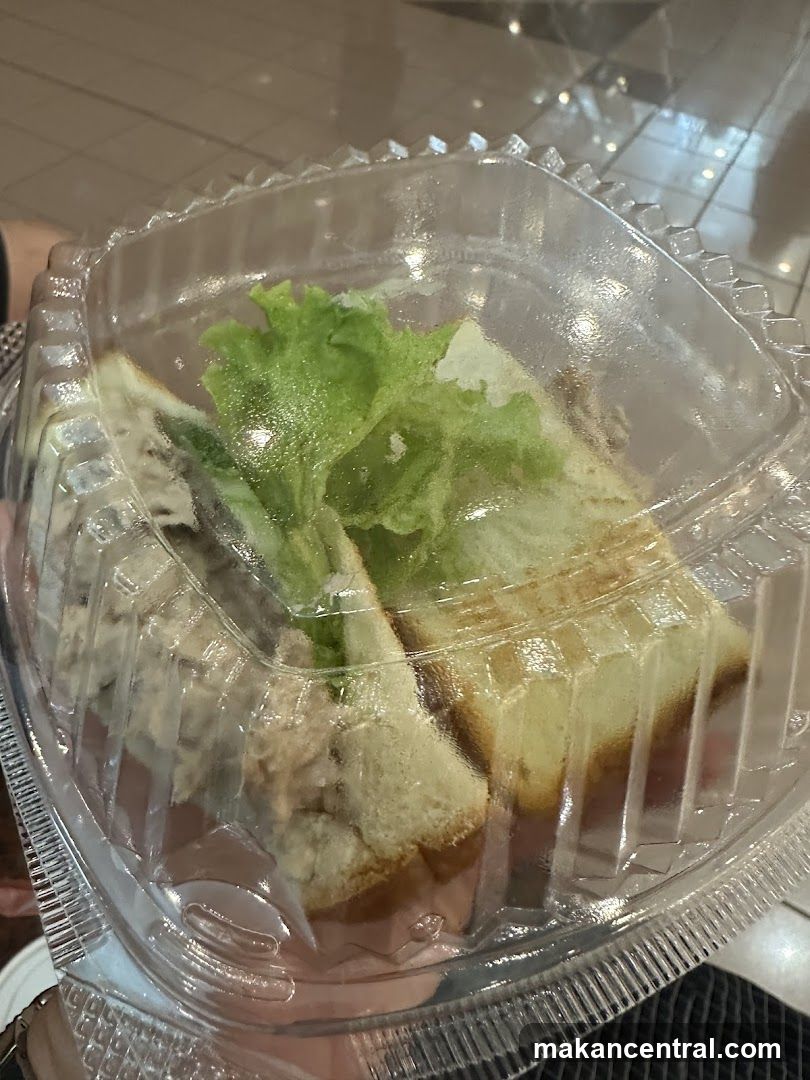 Tuna Sandwich in Plastic Container