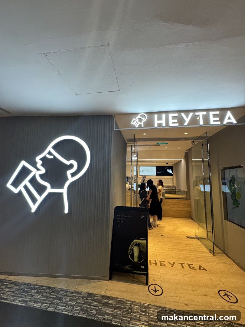 HEYTEA Storefront