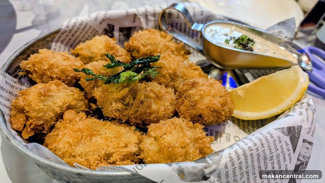 Fried Oysters with Lemon and Dip