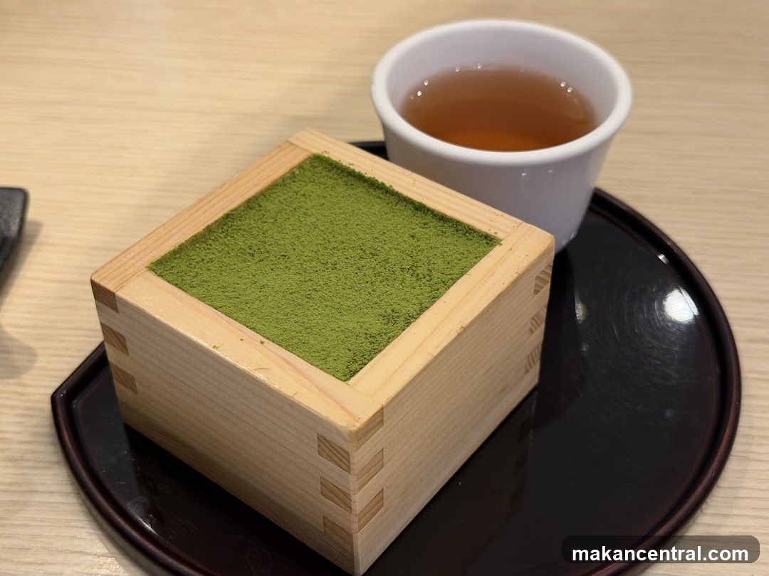 Matcha dessert with tea