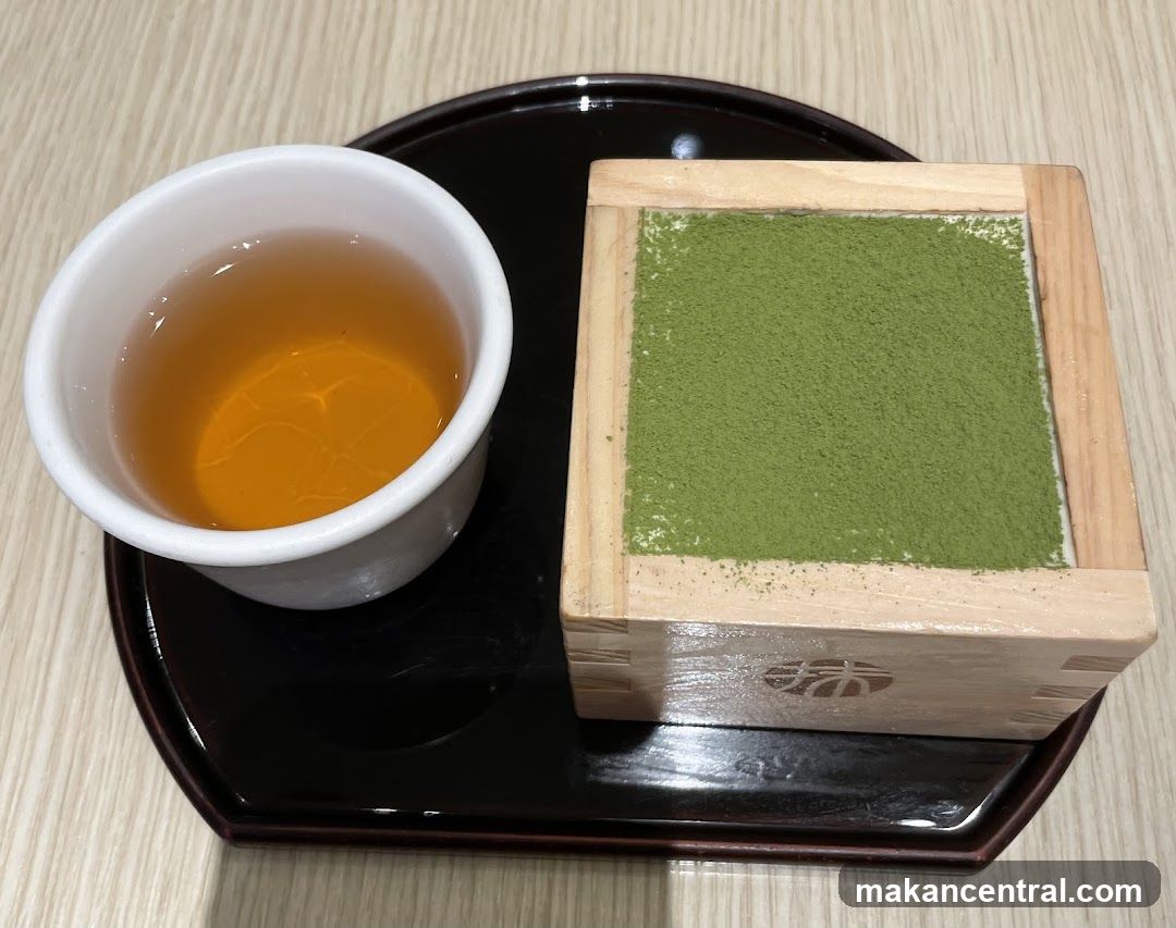 Matcha dessert with tea