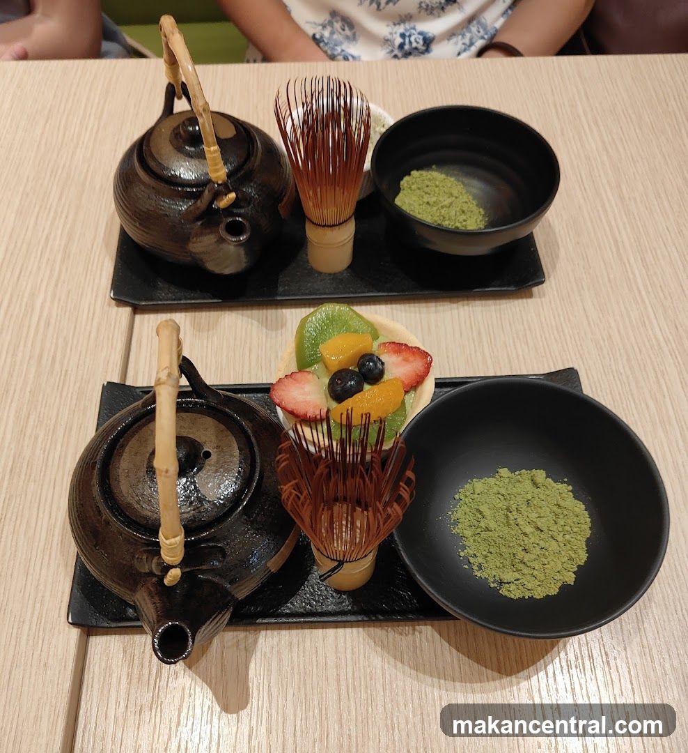 Matcha Tea Set with Fruit Tart