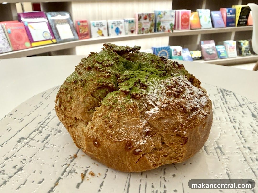 Matcha Cream Puff