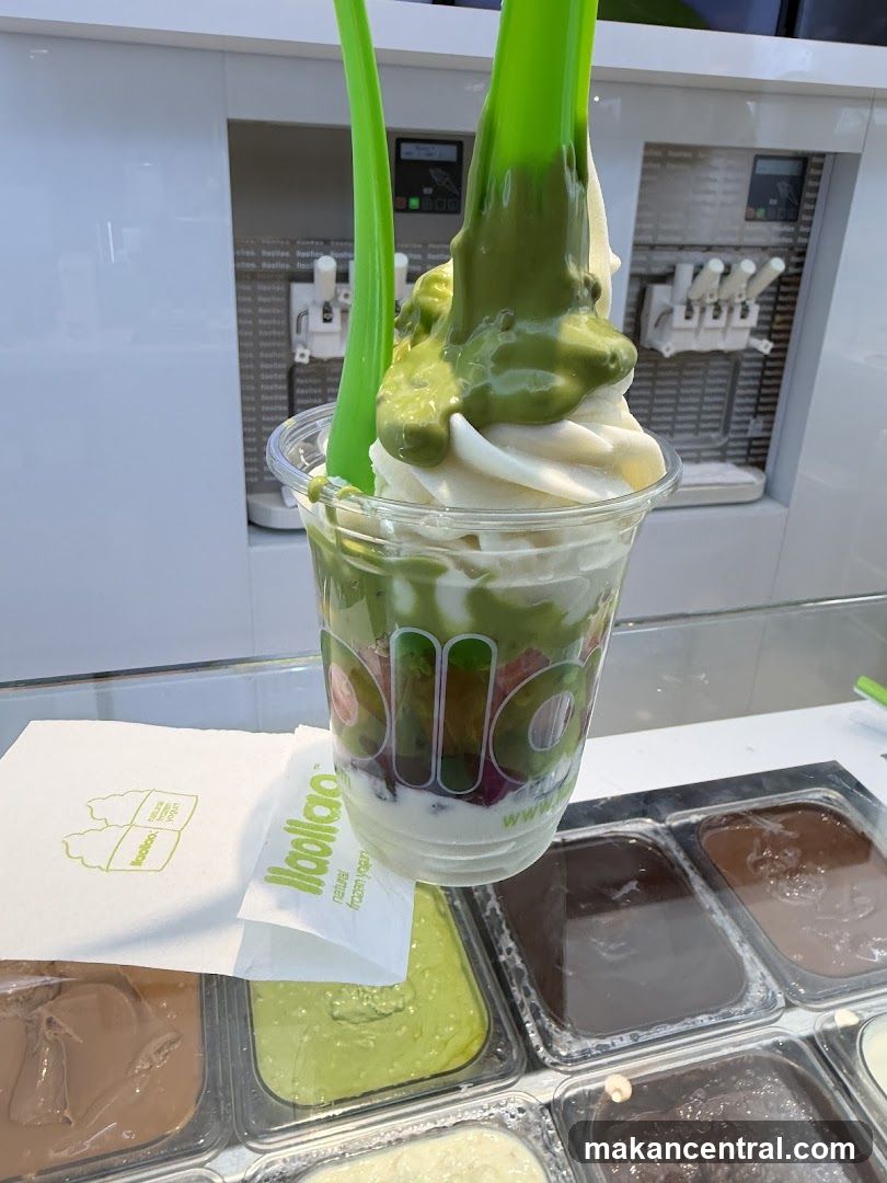 Frozen Yogurt with Matcha Topping