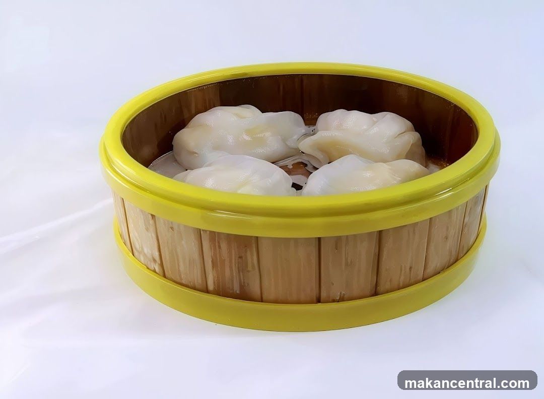 Steamed Dumplings in a Bamboo Steamer