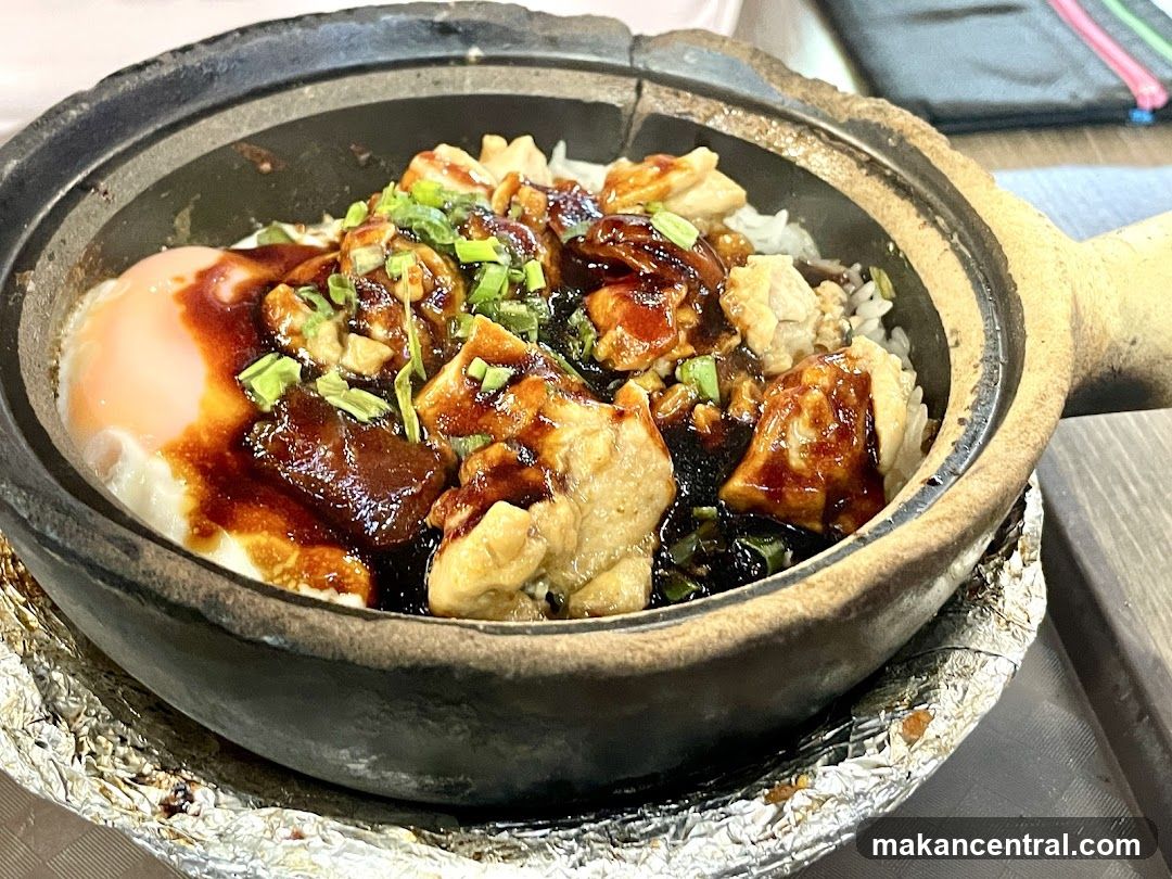 Claypot Rice with Chicken and Egg