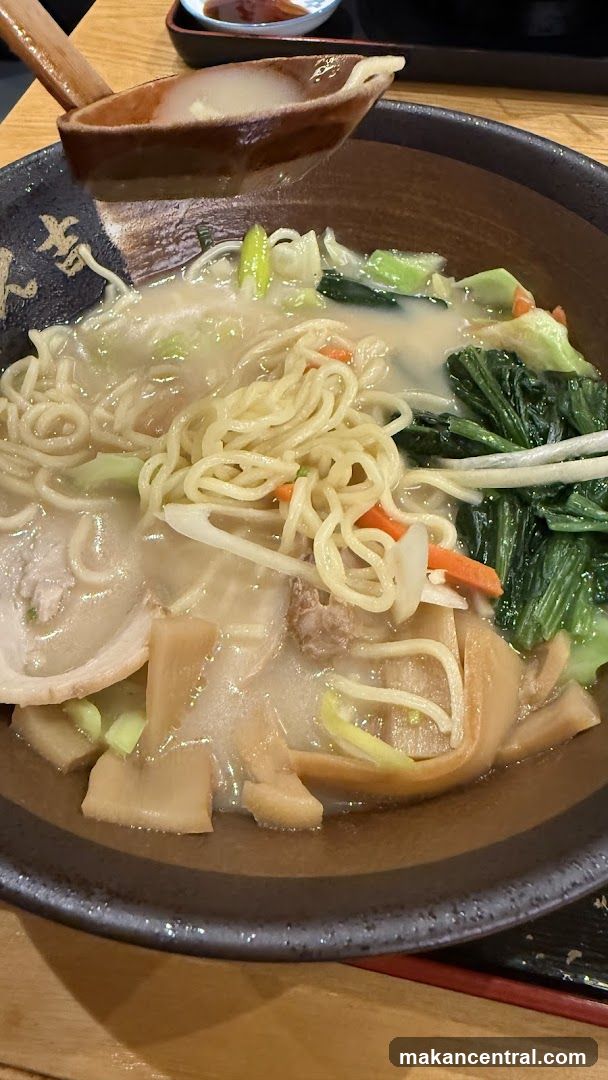 Ramen with Vegetables and Pork