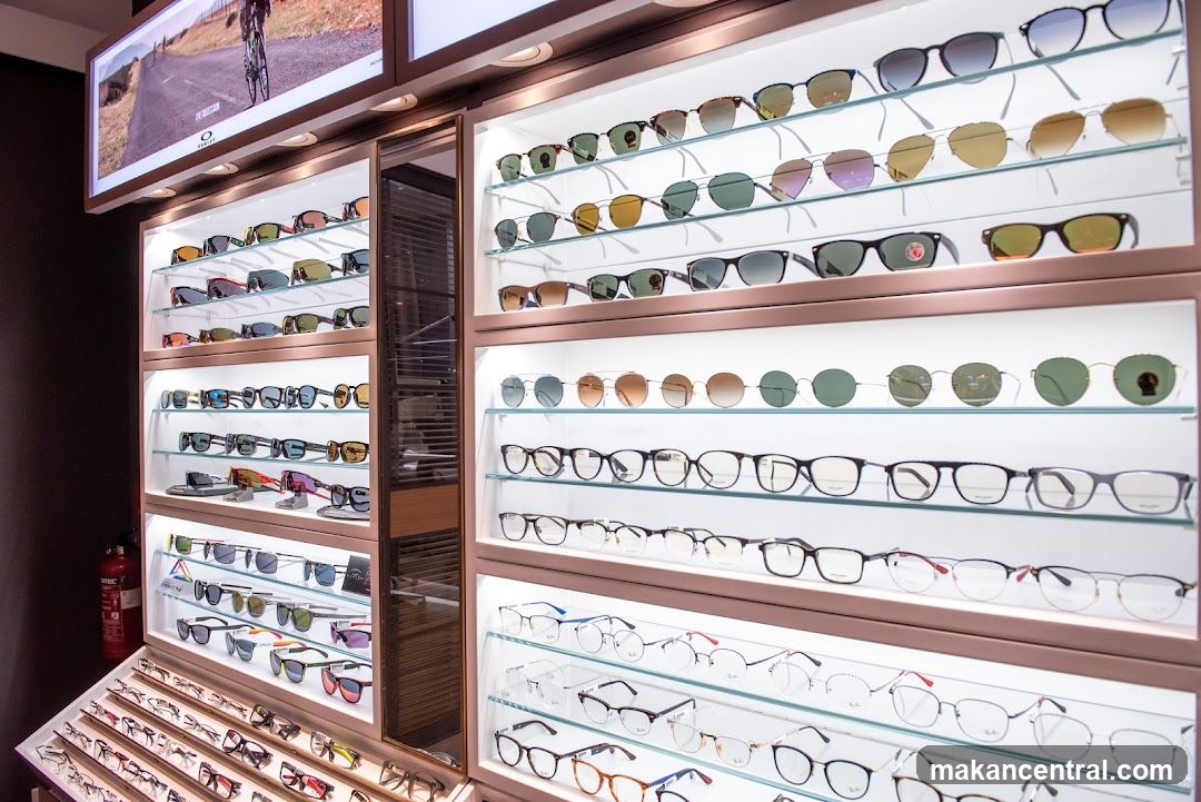 Eyewear Store Display