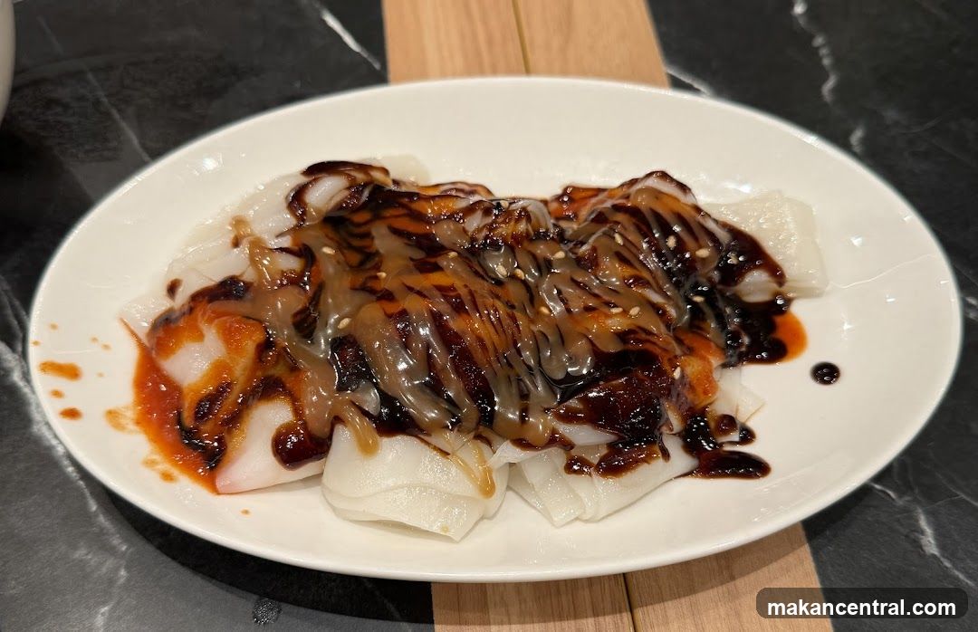 Rice Noodle Rolls with Sauce