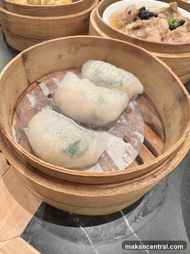 Steamed Dumplings in Bamboo Steamer