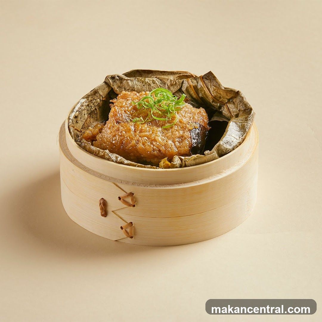 Steamed Sticky Rice with Chicken