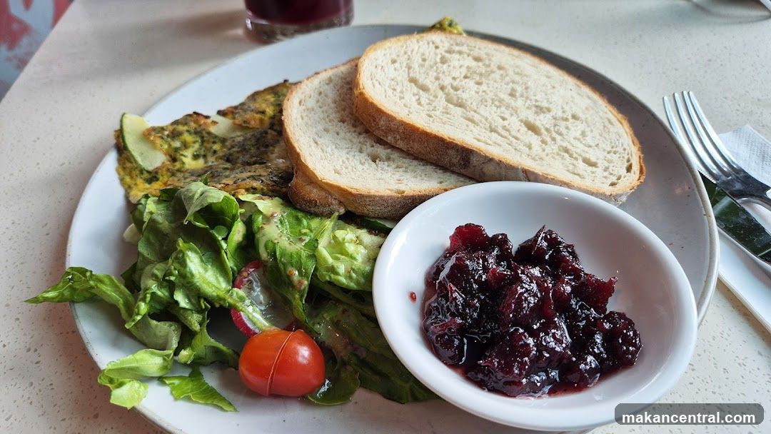 Omelette with Toast and Salad
