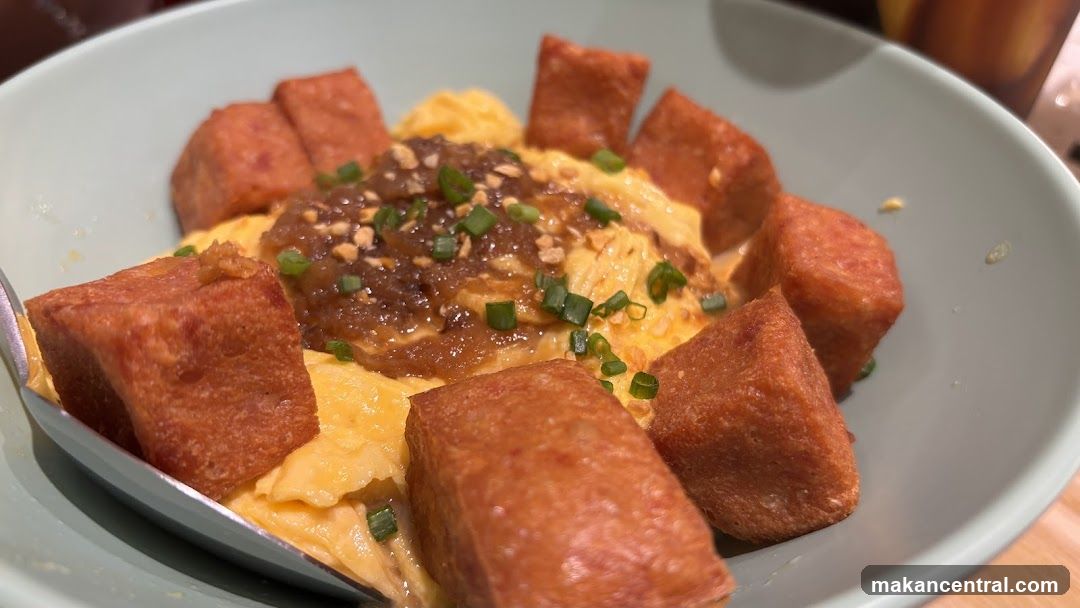 Scrambled Eggs with Spam and Toppings