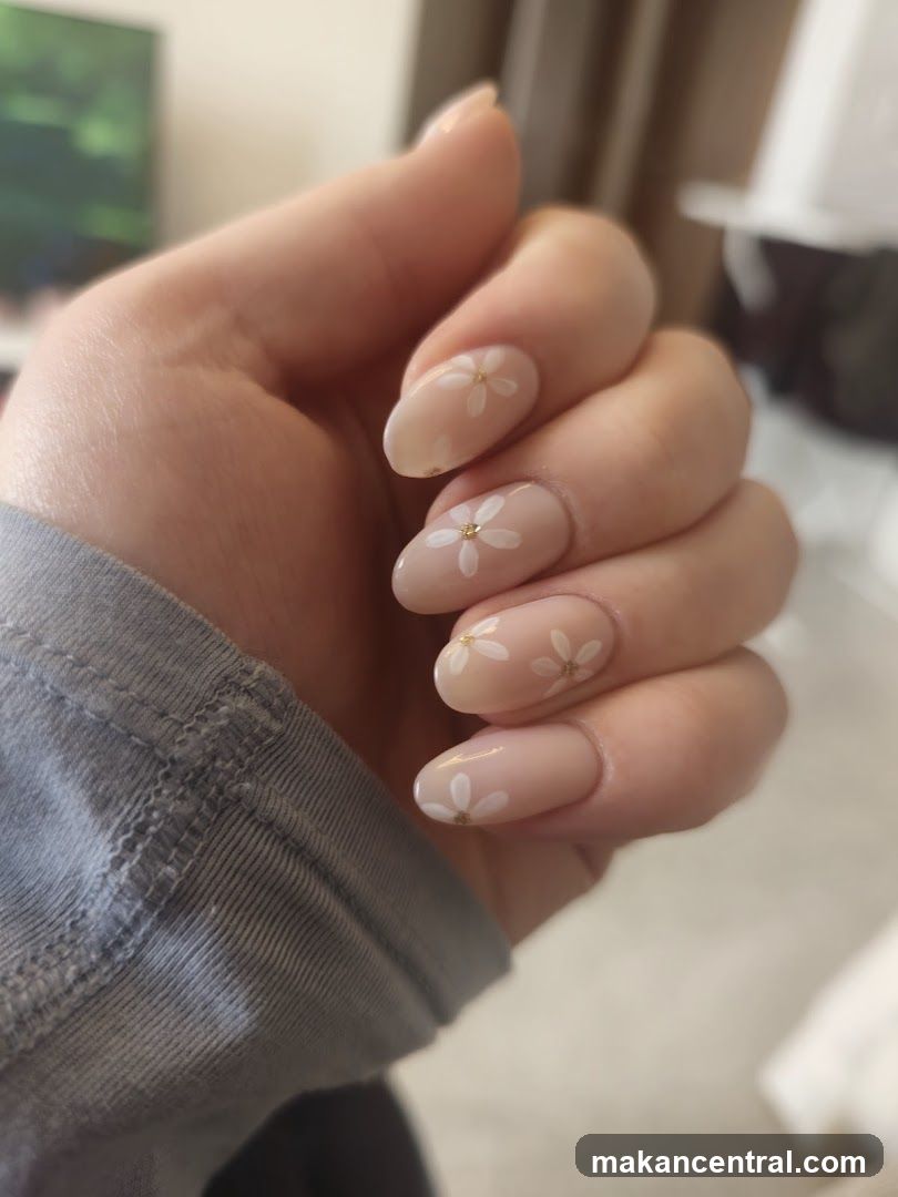 Nails with floral design