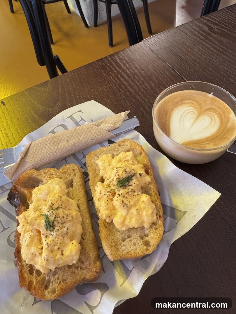 Scrambled Eggs on Toast with Latte