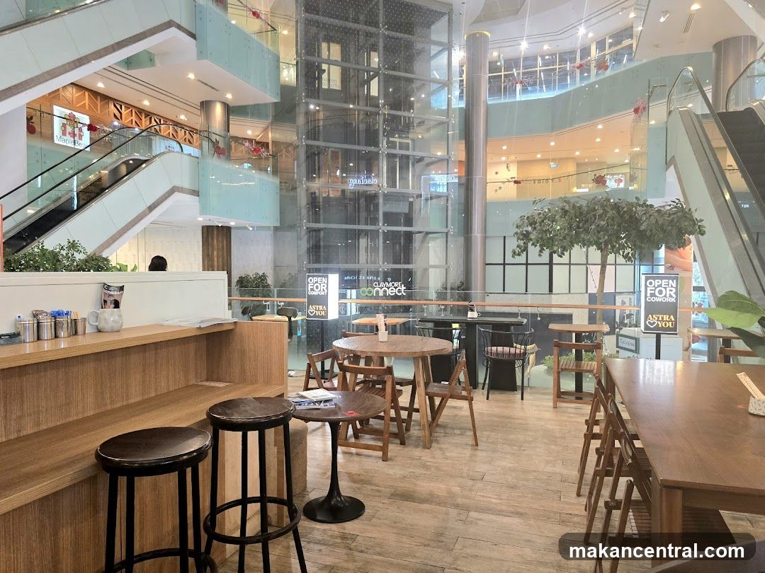 Indoor seating area in a mall