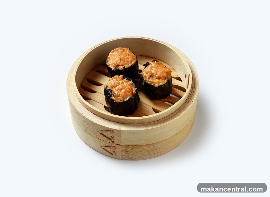 Steamed Dumplings in Bamboo Steamer