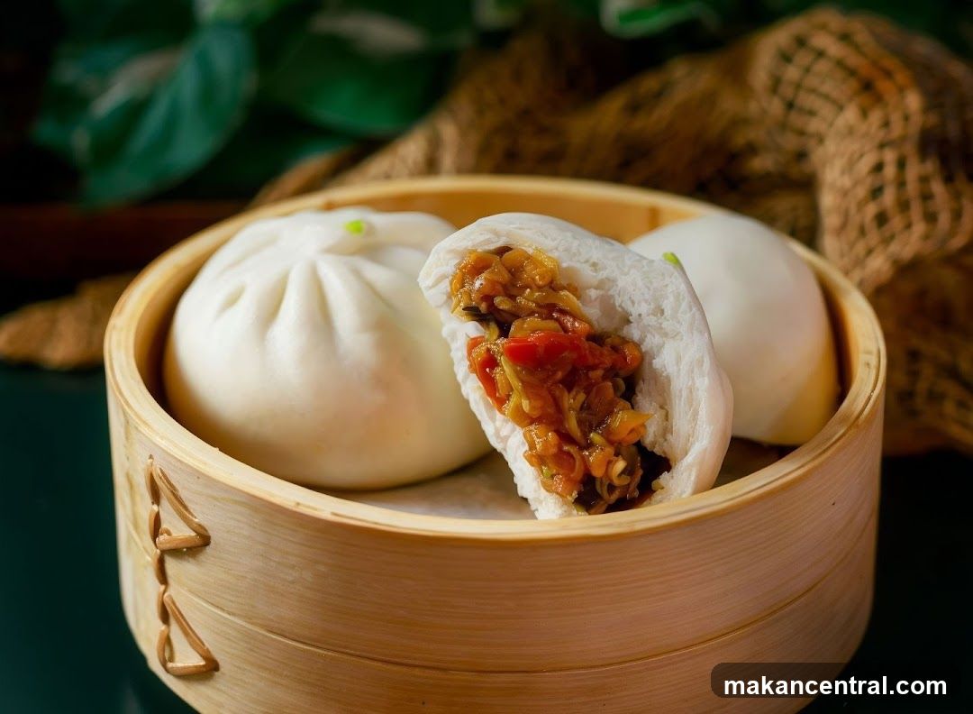 Steamed Buns with Filling