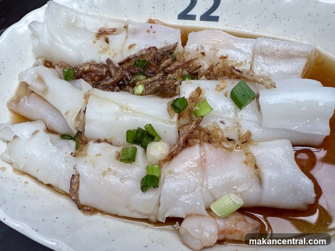 Steamed Rice Rolls with Shrimp