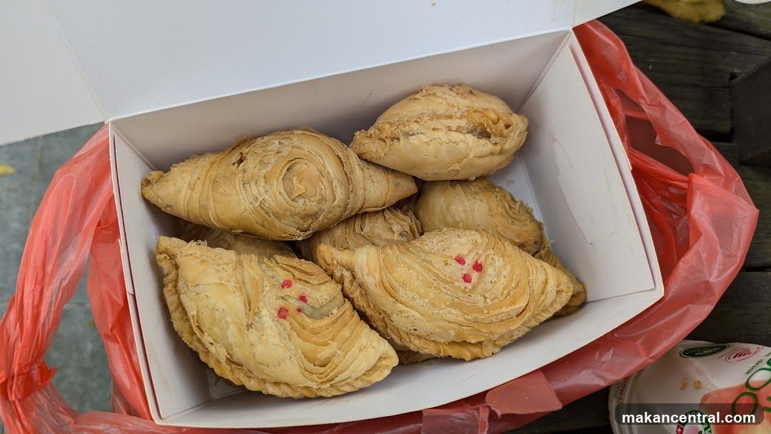 J2 Famous Crispy Curry Puff