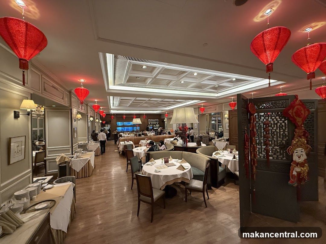 Elegant Chinese Restaurant Interior