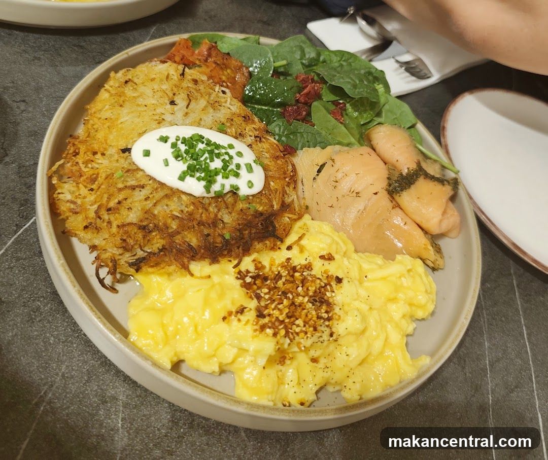 Scrambled Eggs with Smoked Salmon and Hash Browns