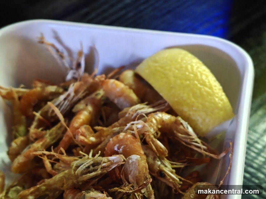 Fried Shrimp with Lemon