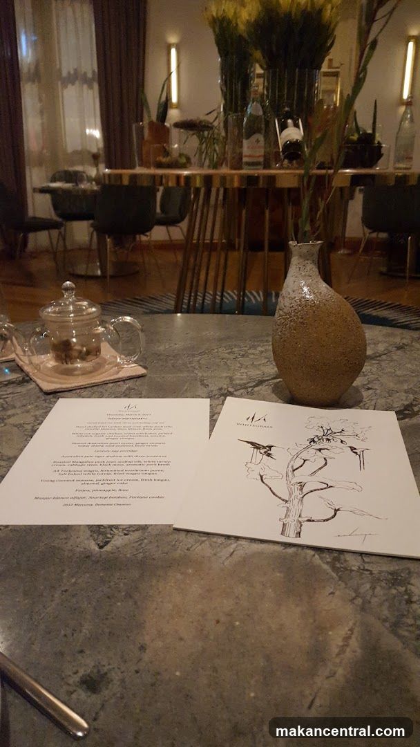 Restaurant Table Setting