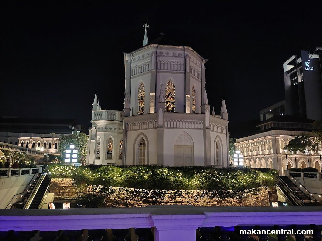 Night view of a historic building with lights