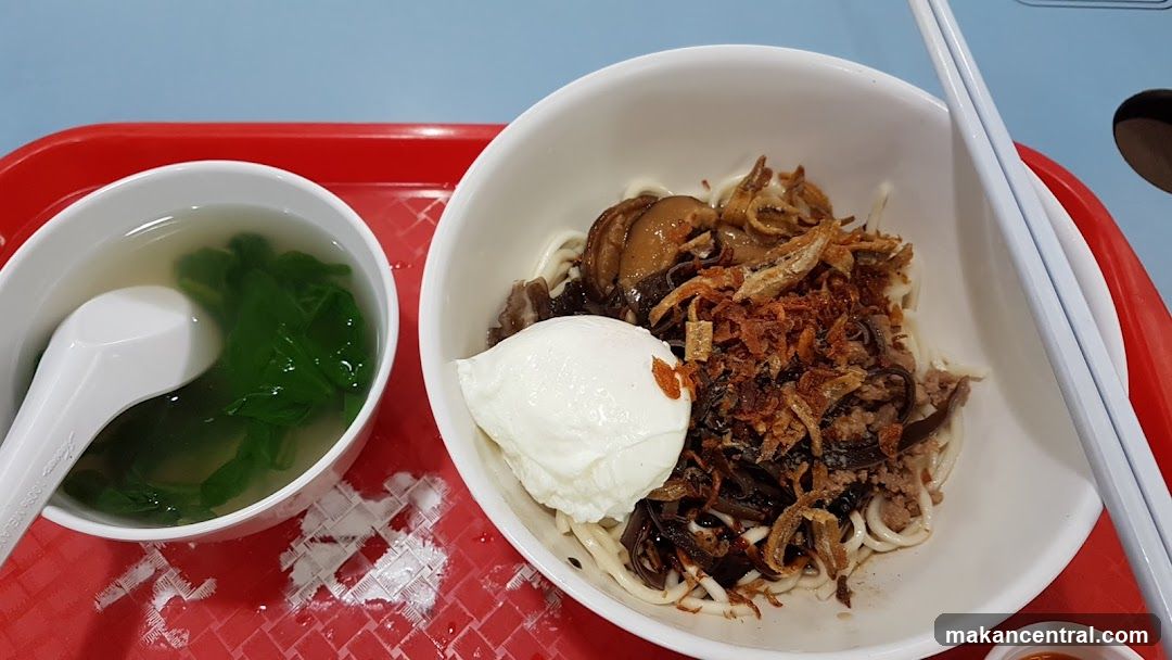 Noodles with Toppings and Soup