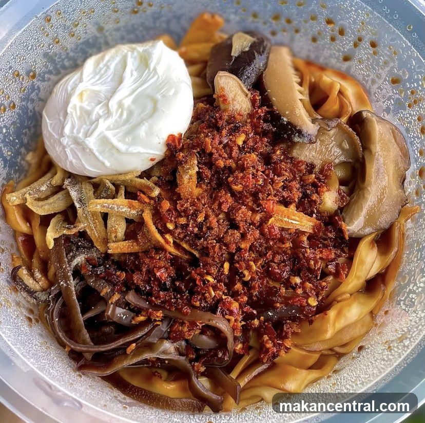Noodles with Toppings