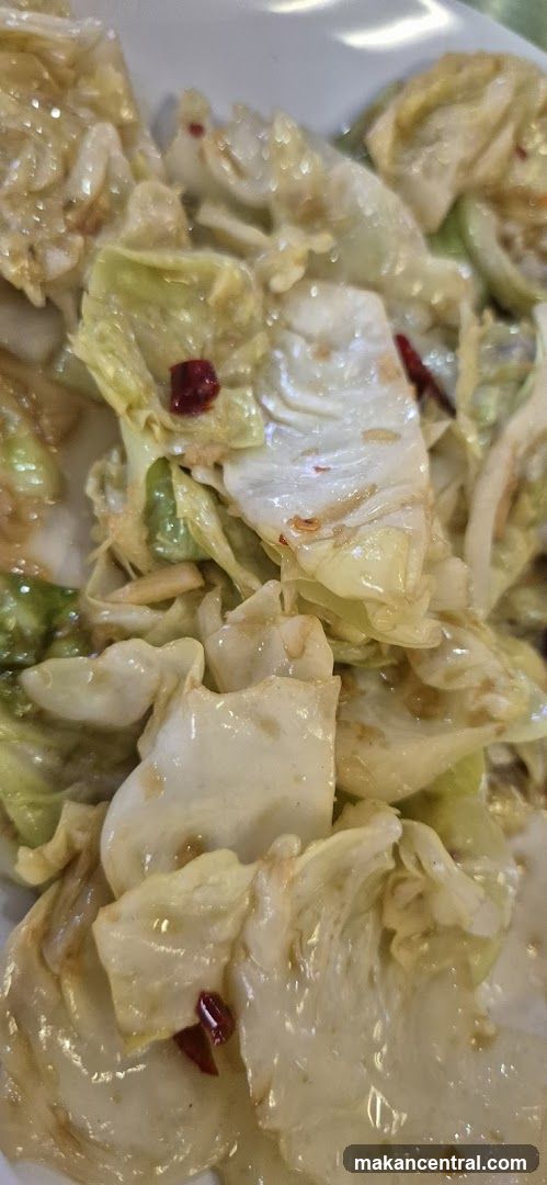 Stir-fried Cabbage with Chili