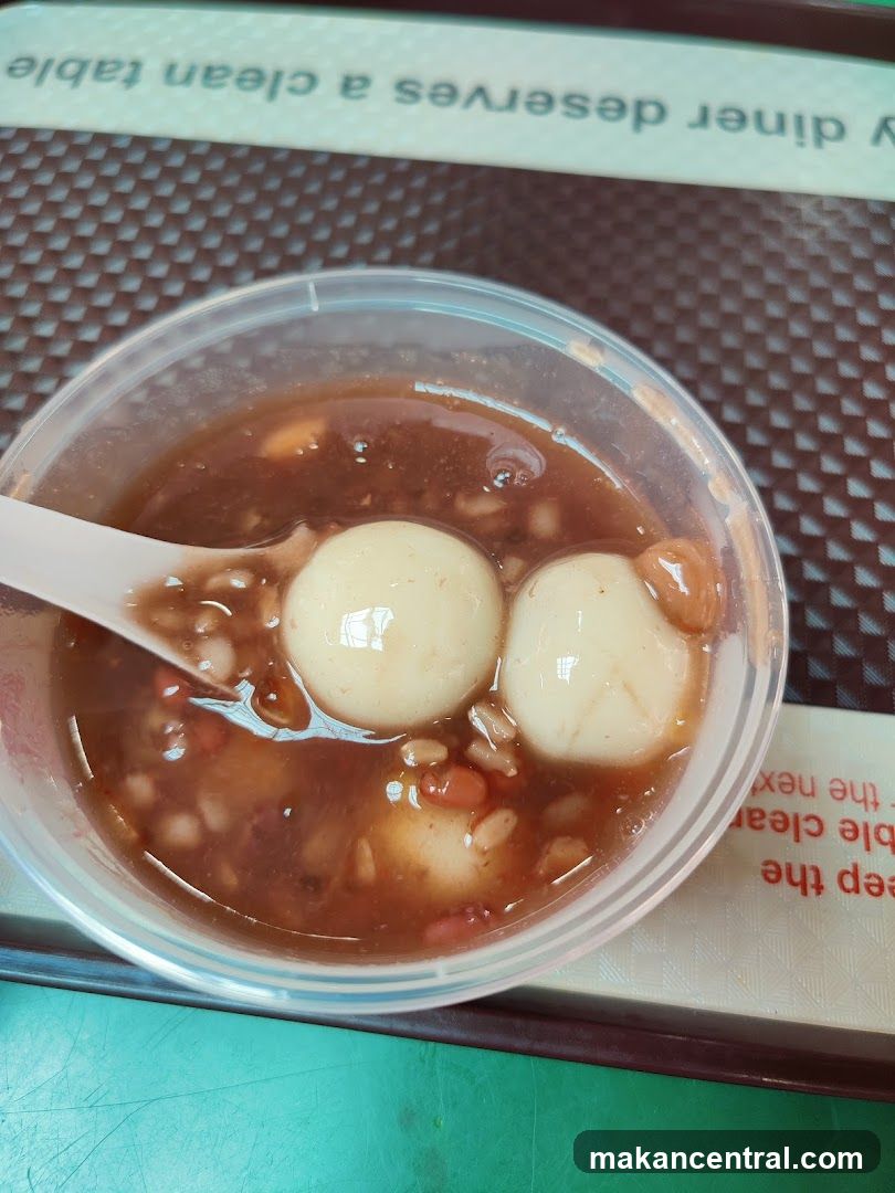 Red Bean Soup with Glutinous Rice Balls