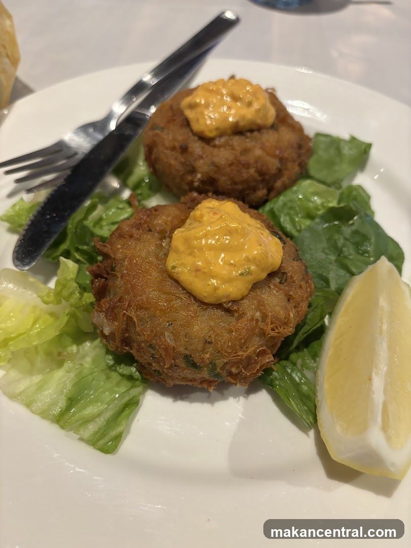 Crab Cakes with Lemon Wedge