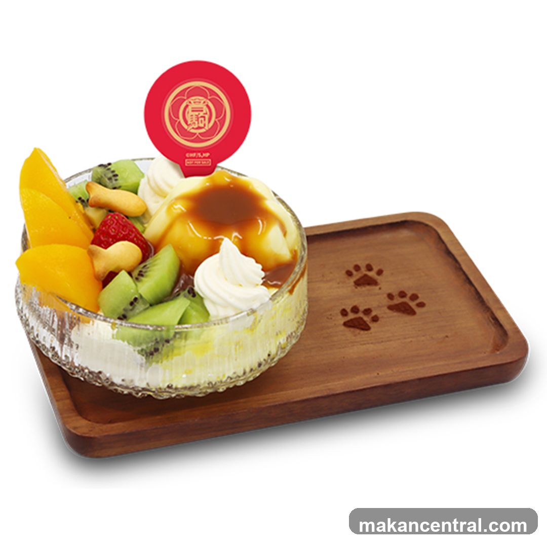 Dessert with Fruit and Caramel Sauce