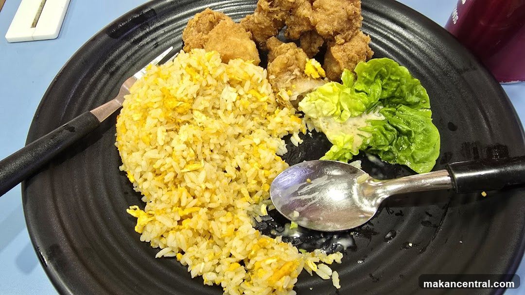 Fried Rice with Chicken and Salad