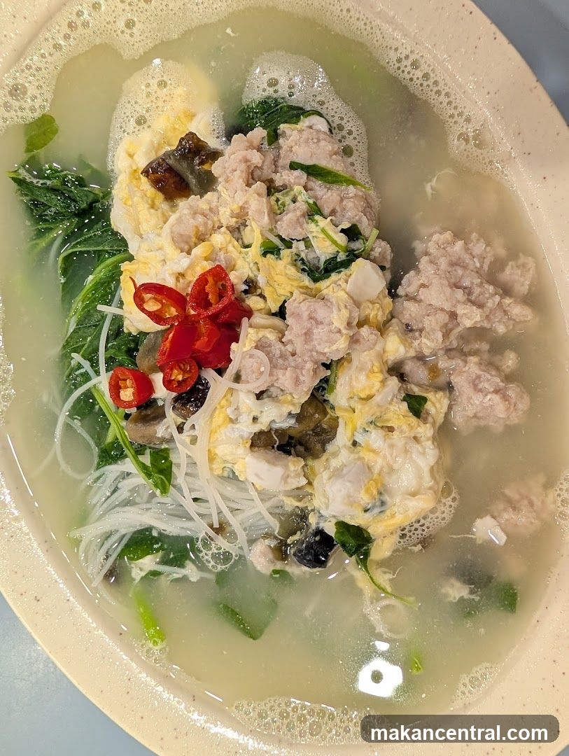 Minced Pork and Egg Soup with Noodles