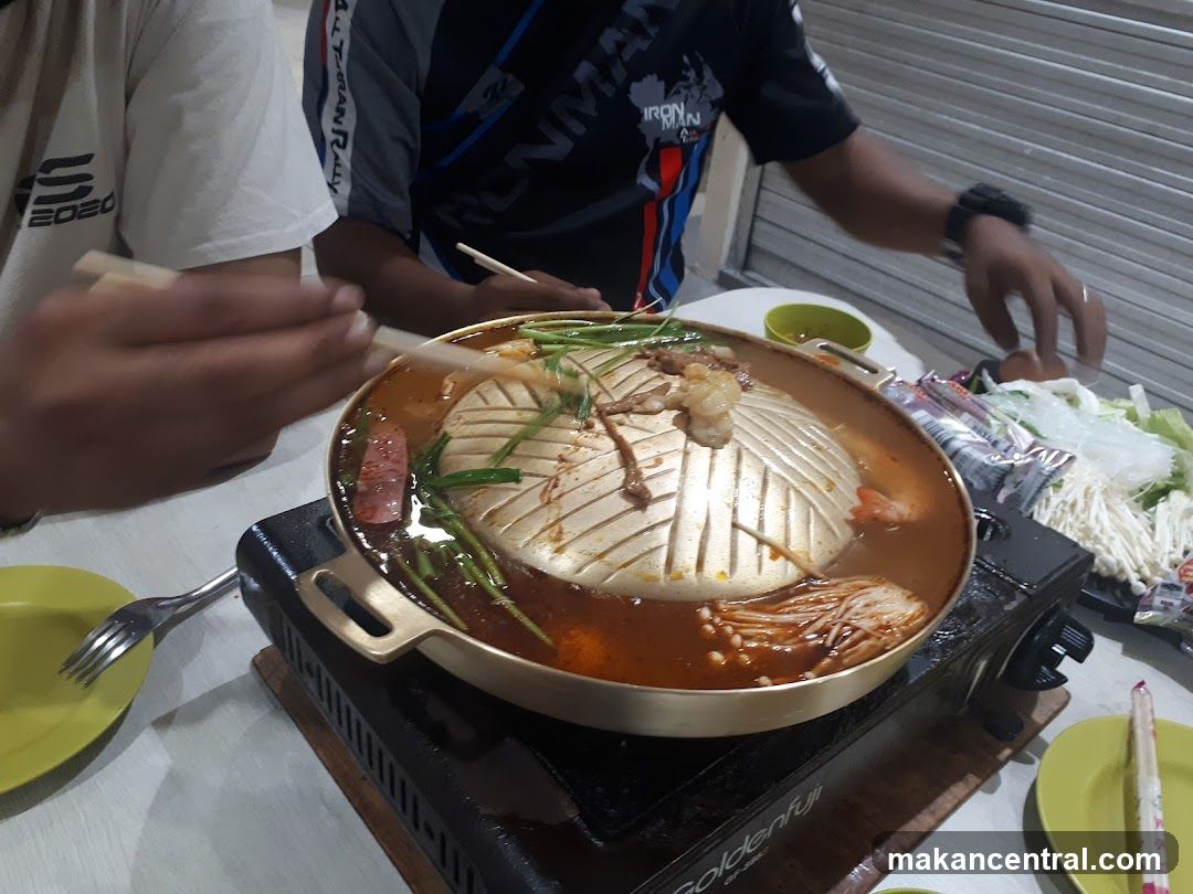 Thai Hot Pot